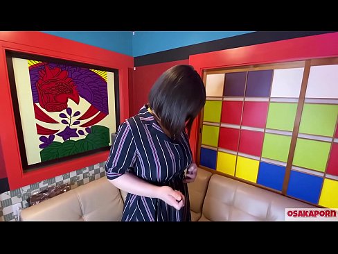 ❤️ Японска сладурана с големи цици мастурбира със секс играчки и получава оргазъм. В едно интервю тя разказва за опита си в чукането. Огромни цици и космати путка стенат силно. Osakaporn ❤️ Ебане видео в bg.epicpornvideos-com.ru ❌